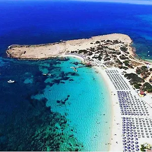 Dome Marina & איה נאפה